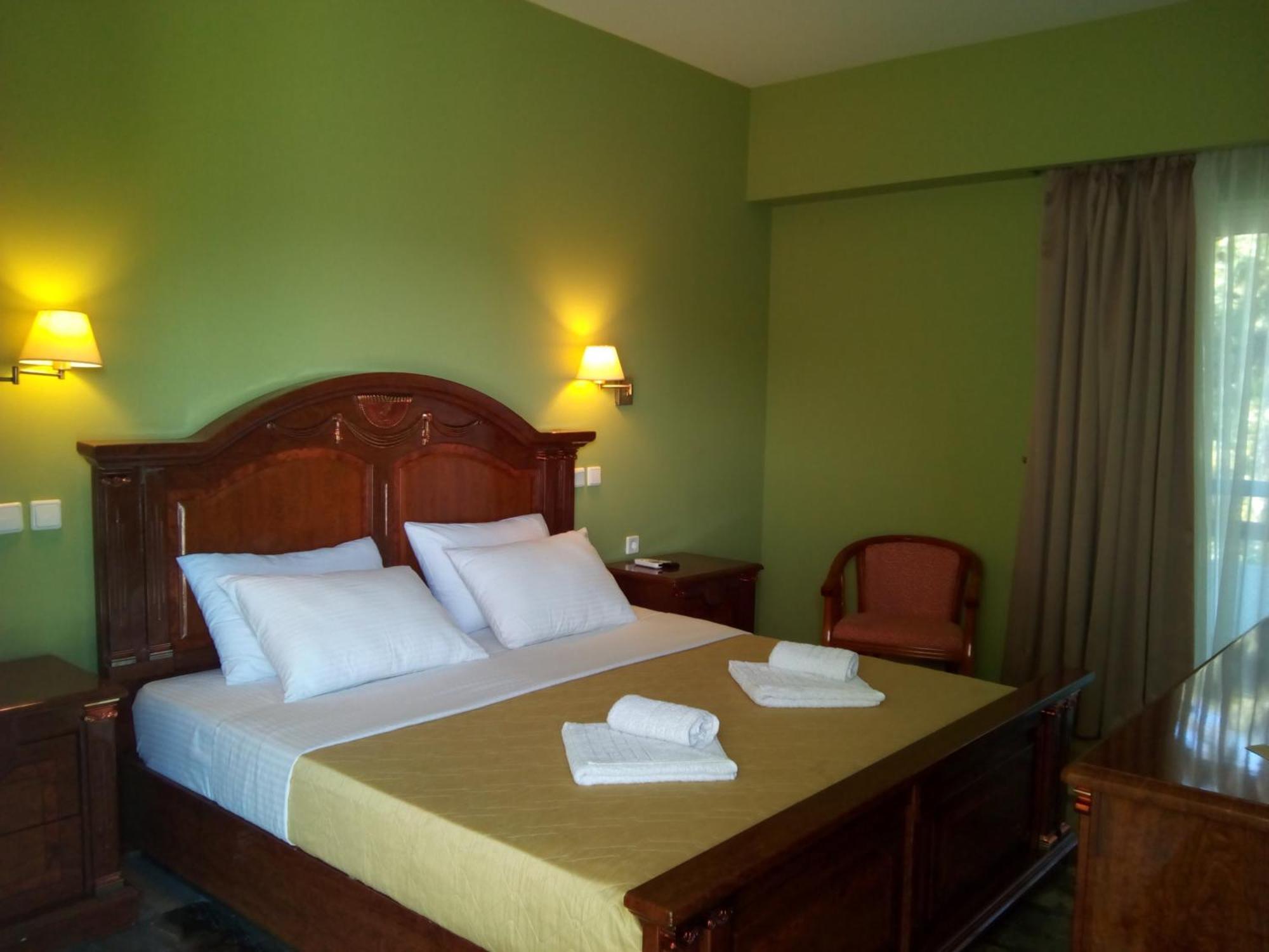 Marzi Beach And Bungalows Hotel Kokkonion Exterior photo