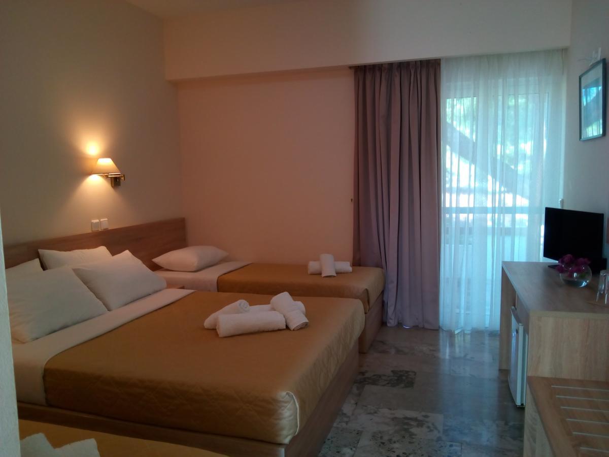 Marzi Beach And Bungalows Hotel Kokkonion Exterior photo